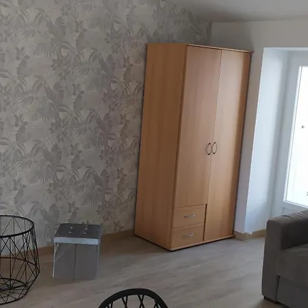 Maison De *